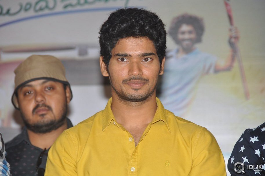 Undhile-Manchi-Kalam-Mundhu-Mundhuna-Movie-Press-Meet